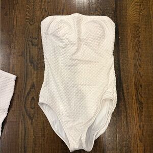 Gottex White Textured One Piece Swimsuit and Matching Skirt